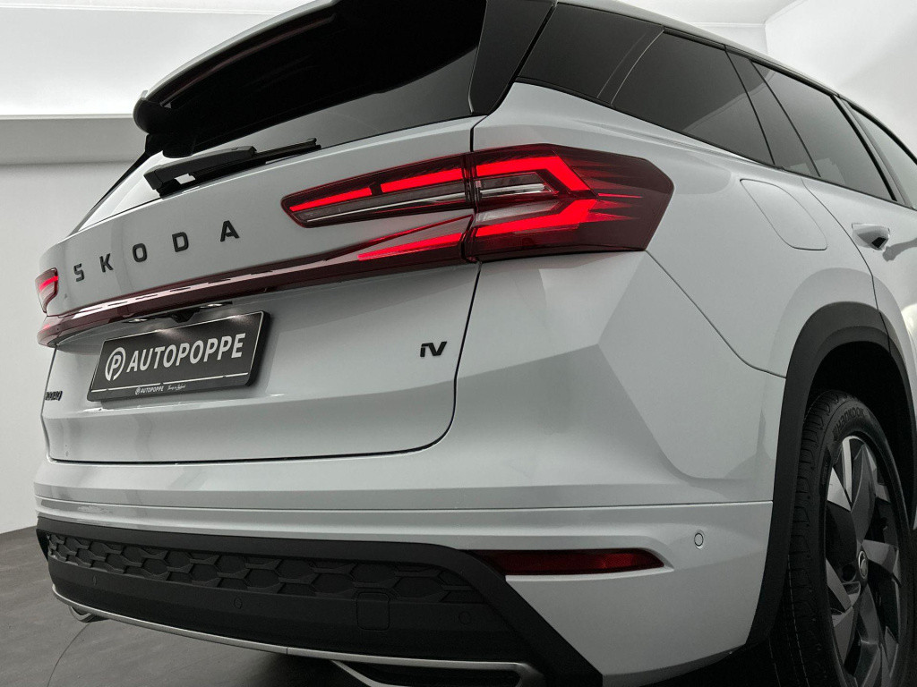 Skoda Kodiaq 1.5 tsi phev sportline business trekhaak - lm 19 inch - 360 ca