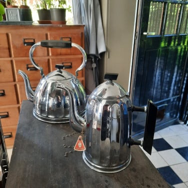 Koffieschenkkan en waterketel origineel 1950