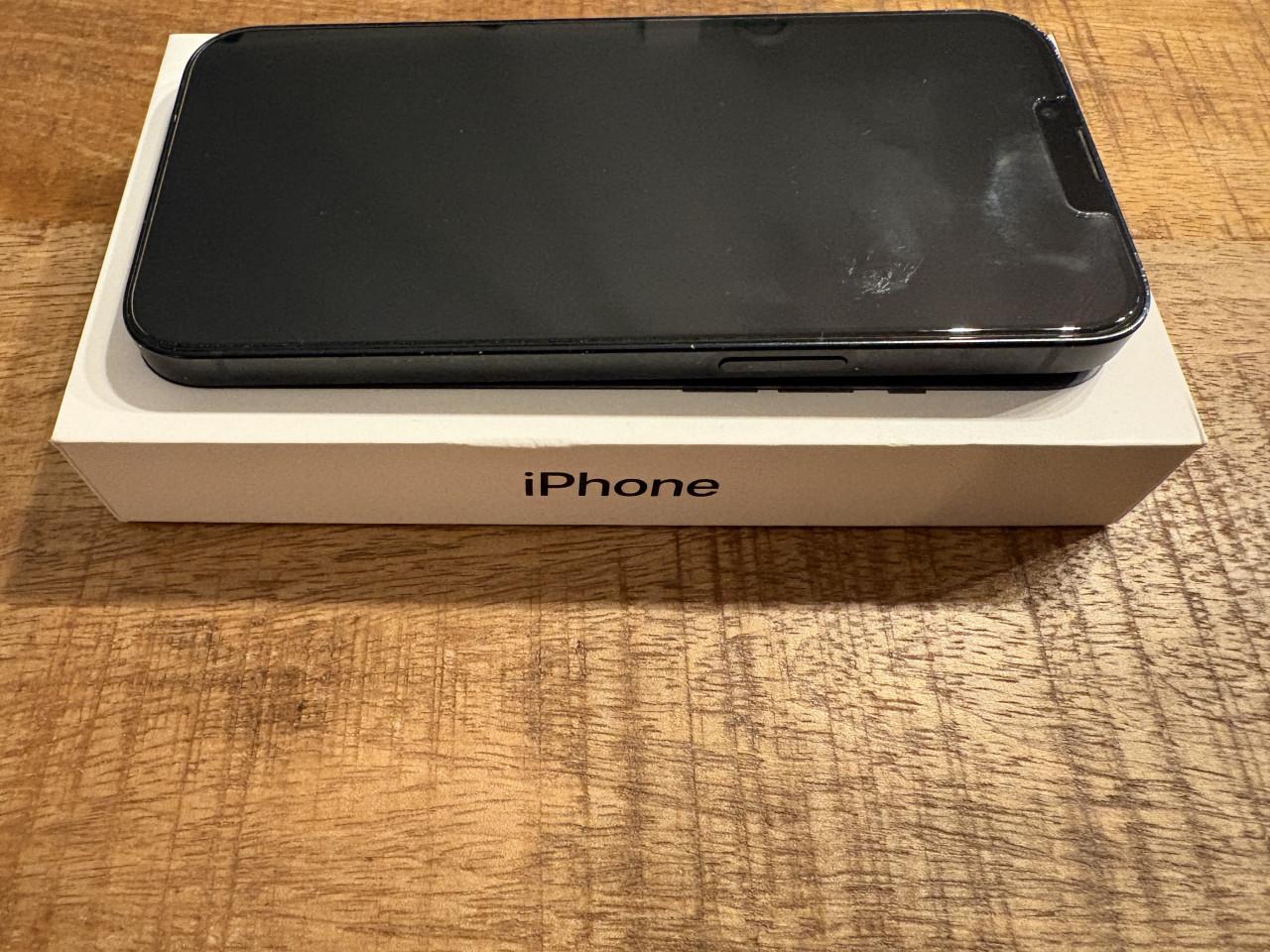 IPhone 13 256GB Midnight (A2633)