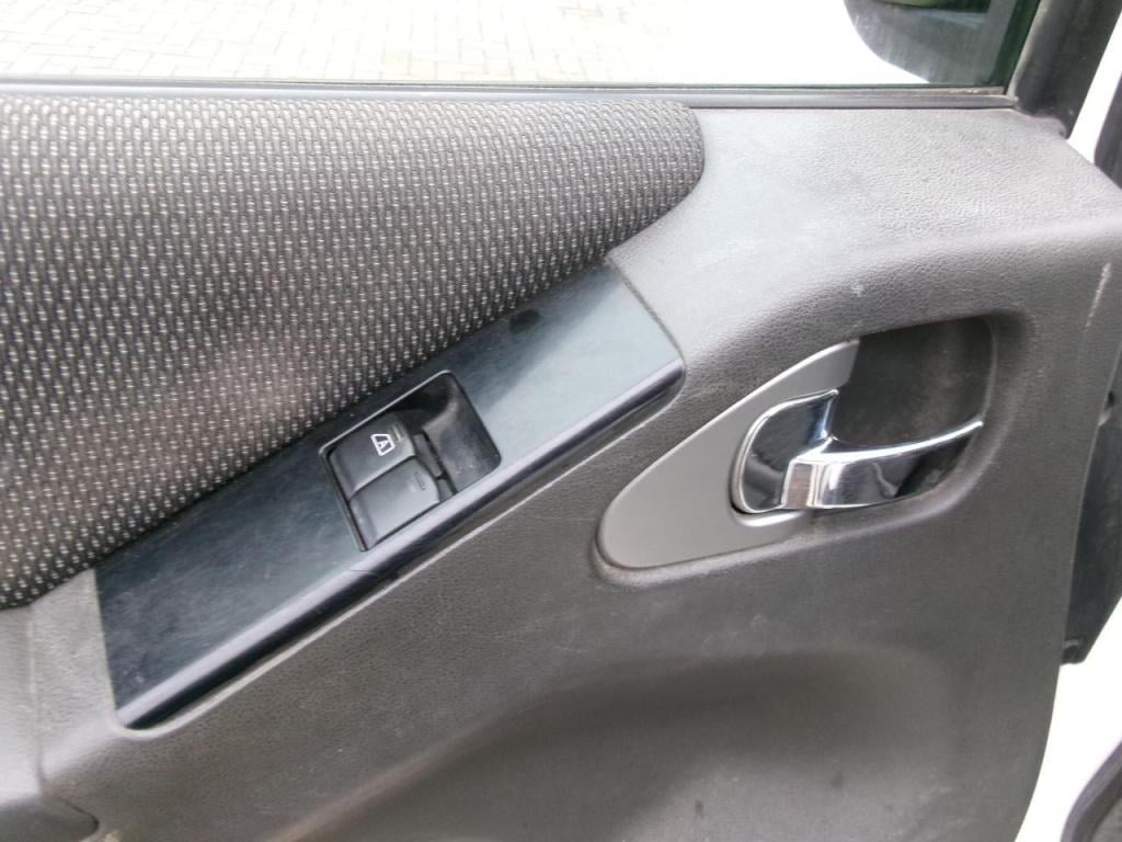 Nissan Navara 2.5 dci euro-5 airco190pk 4wd king-cab, tr.h.