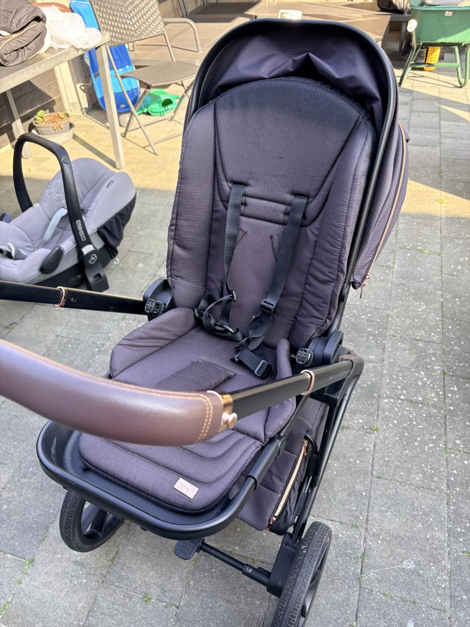 Kinderwagen met reiswieg en maxi cosi