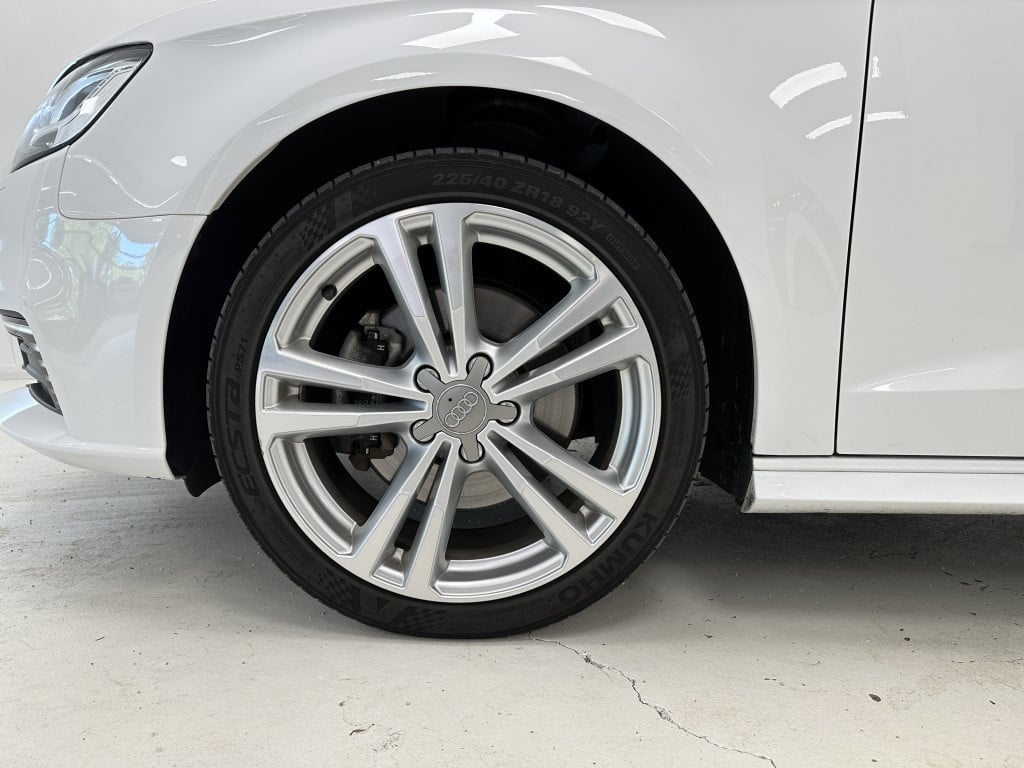 Audi A3 sportback 40 e-tron s line sport plus | b&o | panoramadak | trekhaa