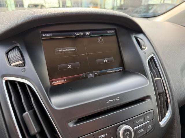 Ford Focus 1.0 titanium | nieuw binnen | climate control | cruise control |