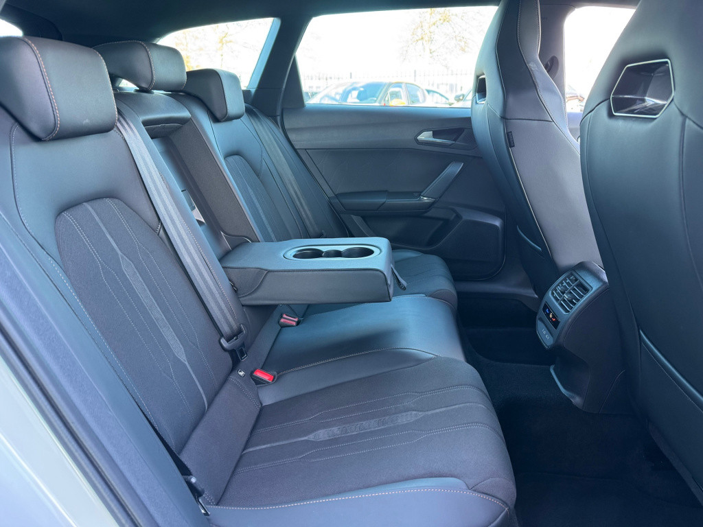 Cupra Leon Sportstourer 1.4 e-hybrid * phev * carplay * trekhaak * keyless