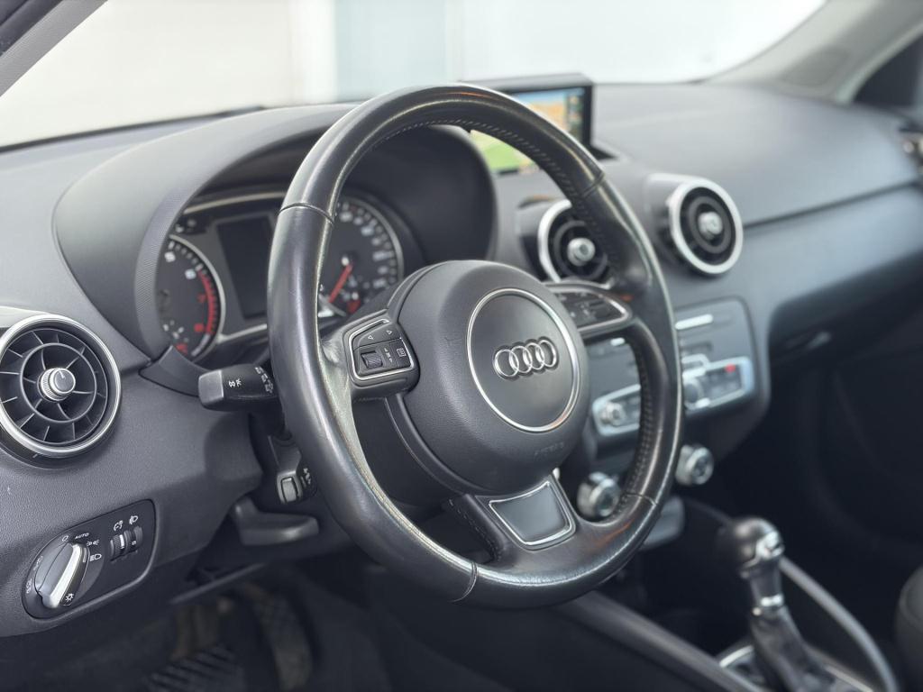 Audi A1 Sportback 1.0 tfsi s-line/automaat/navi/clima