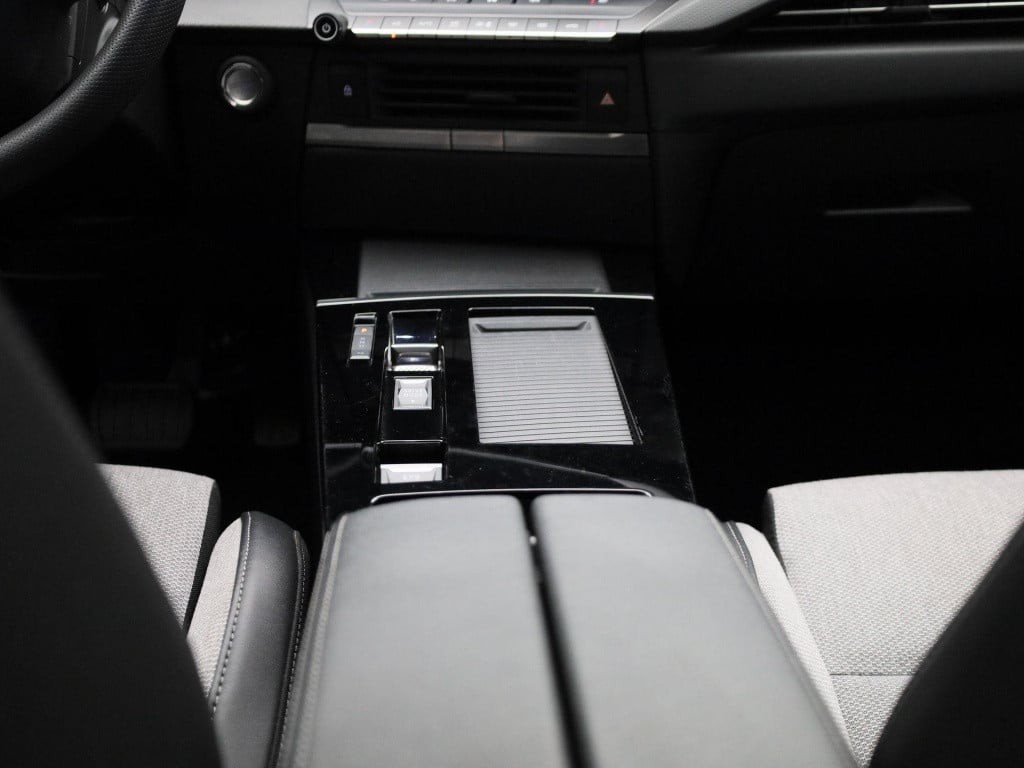 Opel Astra 1.2 business elegance | automaat | navigatie | camera | stoelver