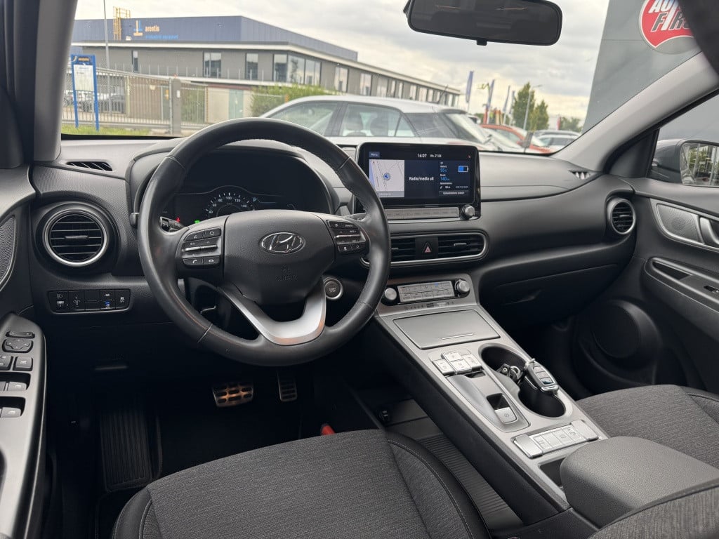 Hyundai Kona ev comf smart 39 kwh | 1e eigenaar | dealer onderhouden! |