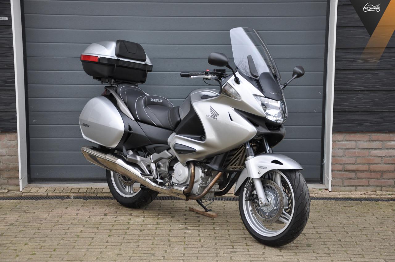 Honda NT 700 VA Deauville ABS 14800 kilometers!
