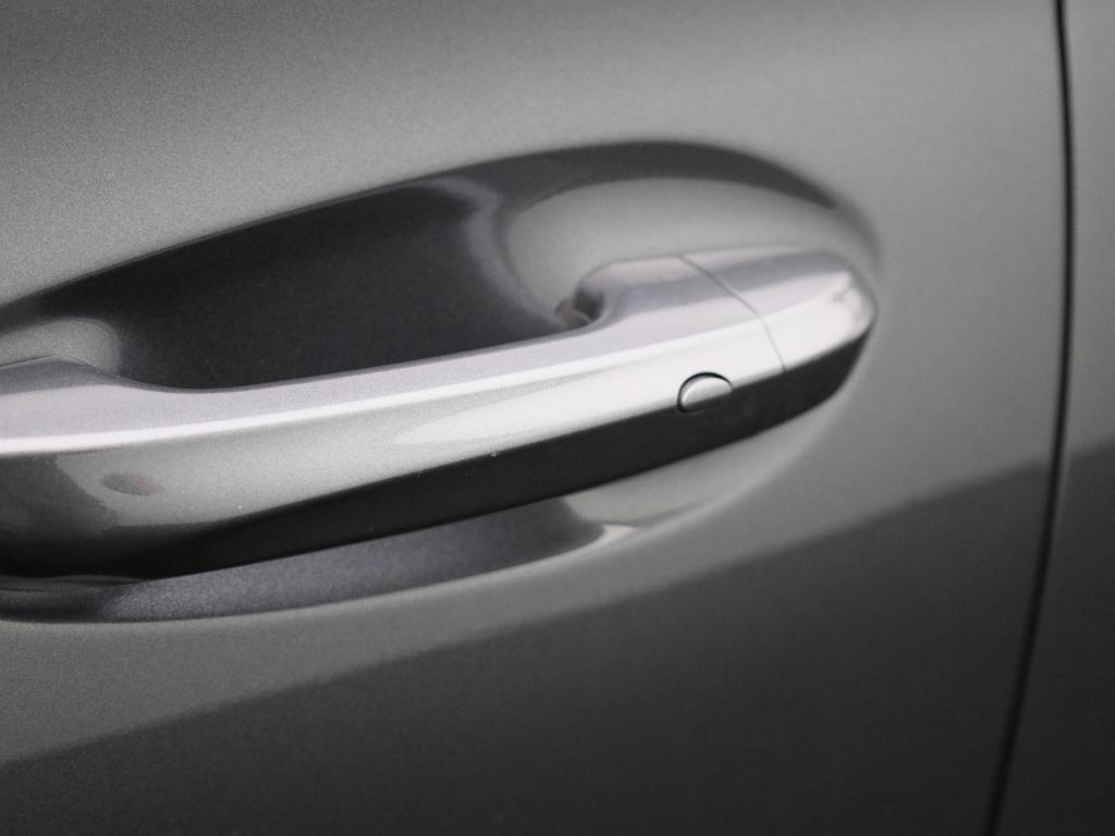 MG Mg4 long range luxury 64 kwh | carplay | navi | led koplampen | camera |