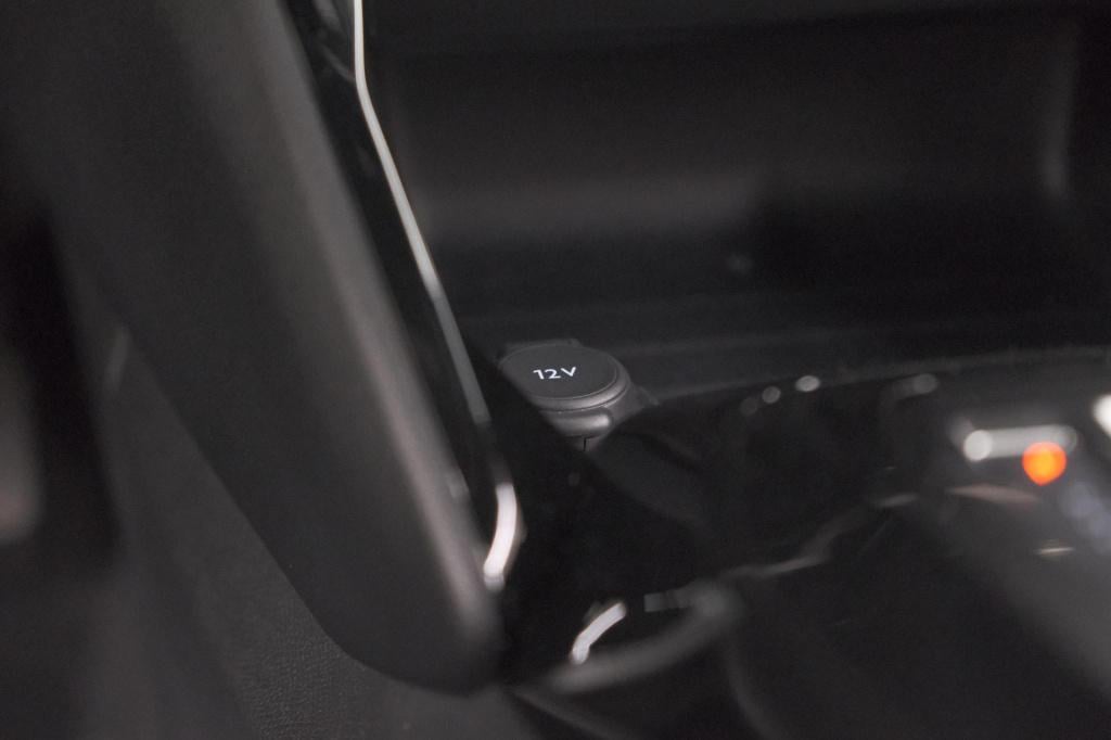 Peugeot E-2008 ev allure 54 kwh | soh 97,2% | 360 camera | dodehoekdetectie