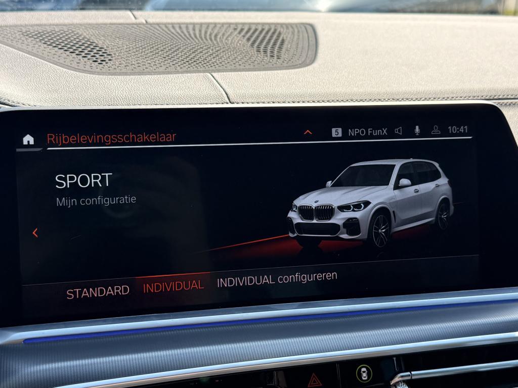 BMW X5 xdrive45e high executive | m pakket | pano | luchtvering | trekhaak 