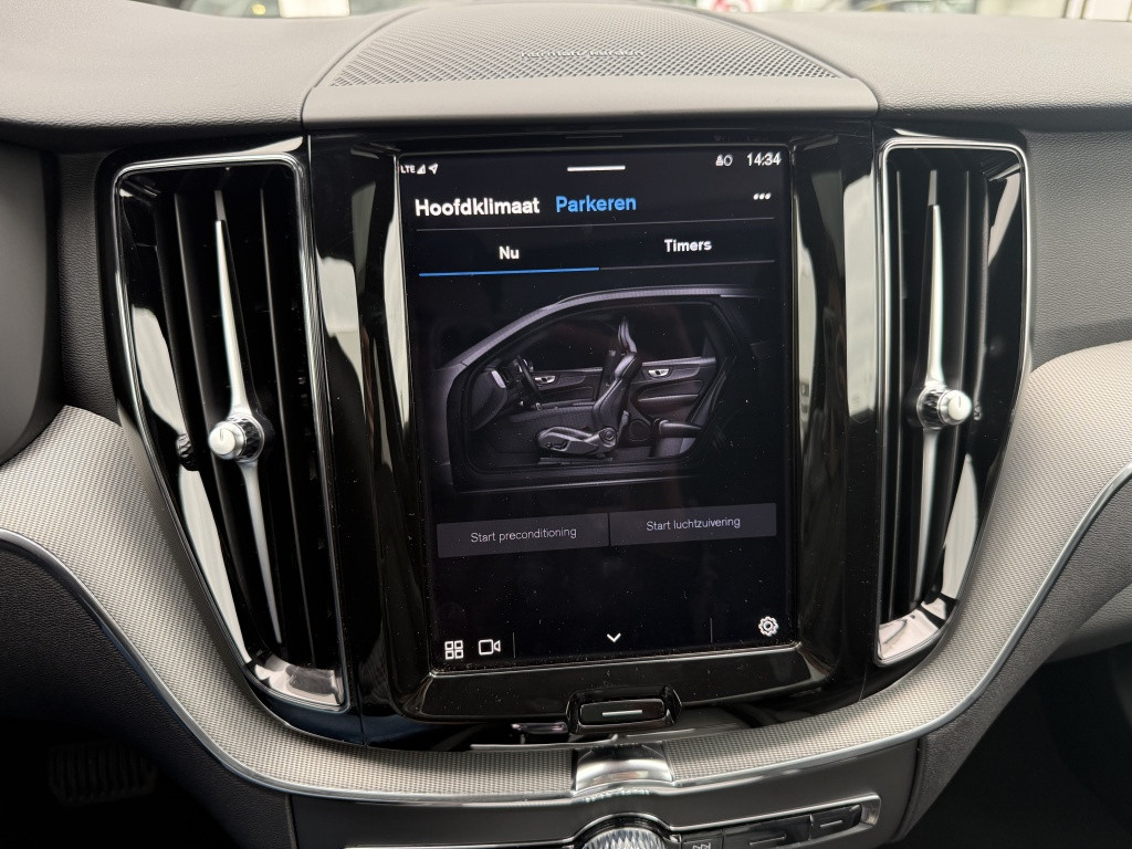 Volvo XC60 t8 455pk recharge black edition| panodak| trekhaak| adap.cruise|