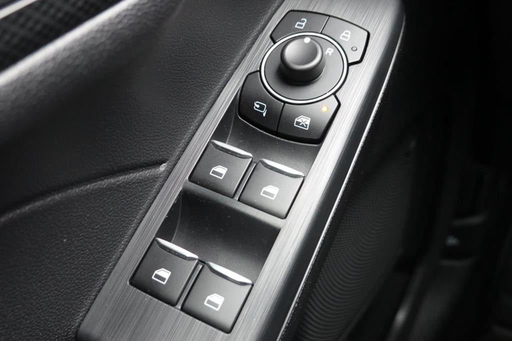 Ford Kuga 2.5 phev st-line x