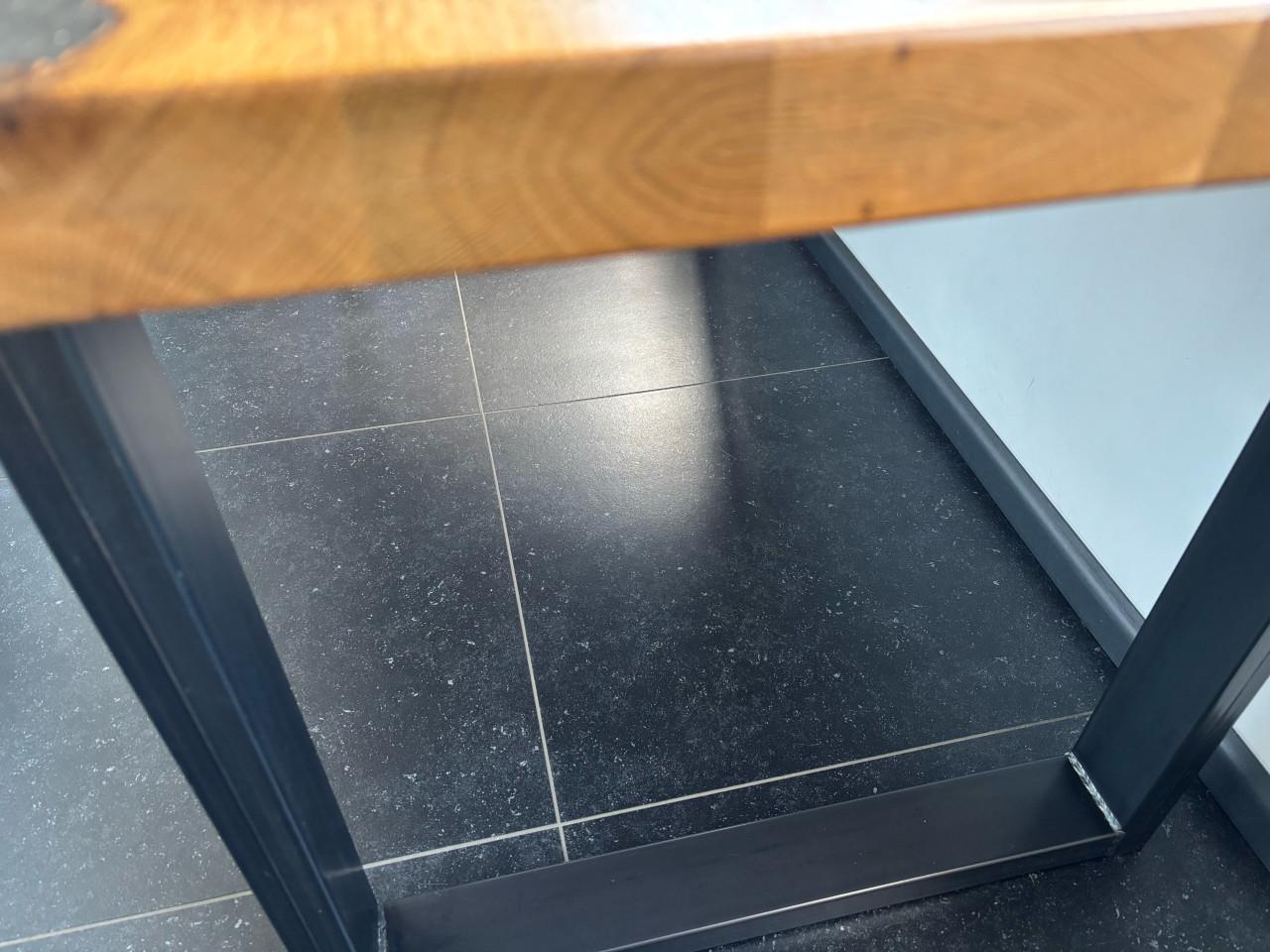 Eetkamertafel
