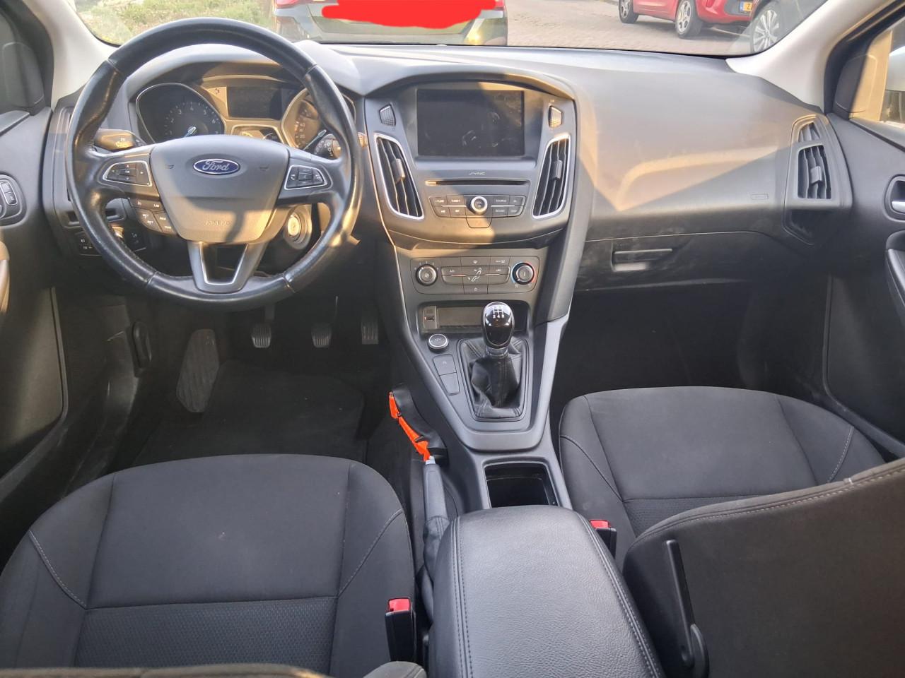 Ford Focus 1.0 ecoboost 74KW Wagon 2017 grijs