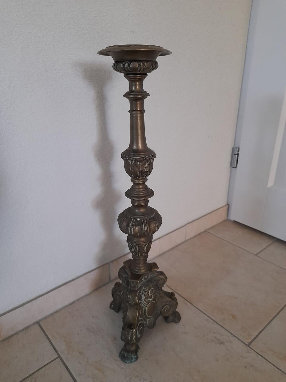 Kaarsen standaard uit jaren 20 (in goede staat ) 60 cm hoog!