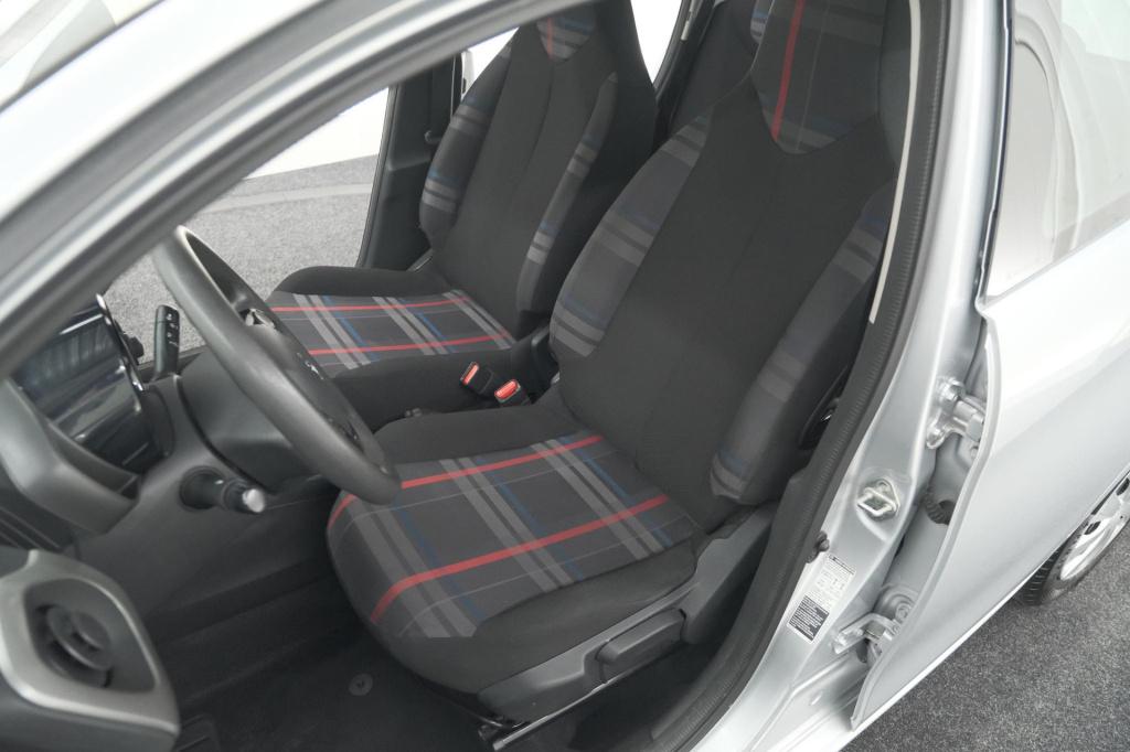 Peugeot 108 1.0 e-vti première | bluetooth radio | airco | 5 deurs