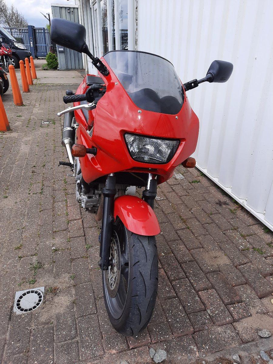 Yamaha TRX850 uit 2000, klassieke superbike!