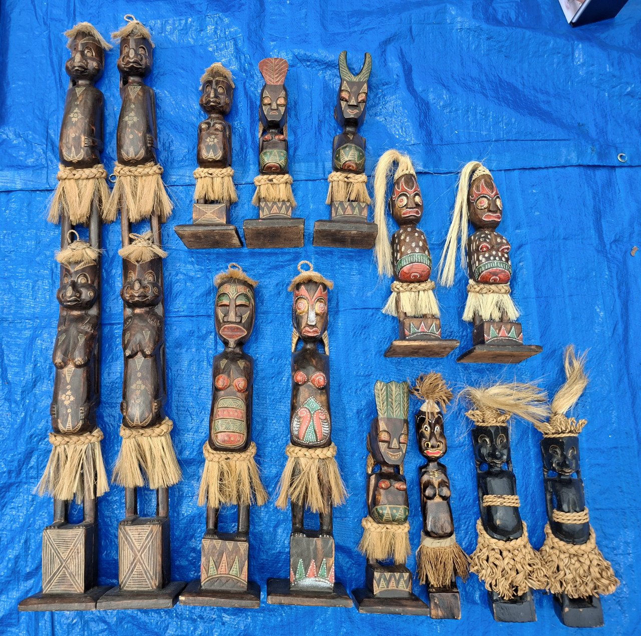 Beelden, 13 stuks