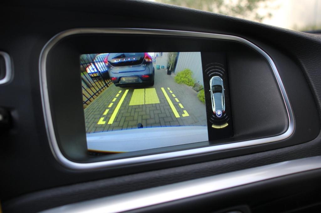 Volvo V40 cross country 2.0 t5 awd summum h&k - full options - panoramadak 