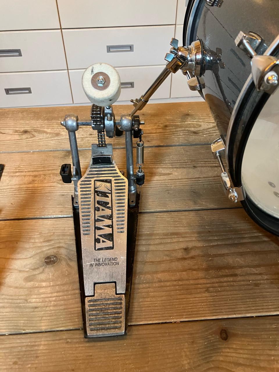Mooie vintage Ludwig jazz-kit en veel andere drumstel onderdelen