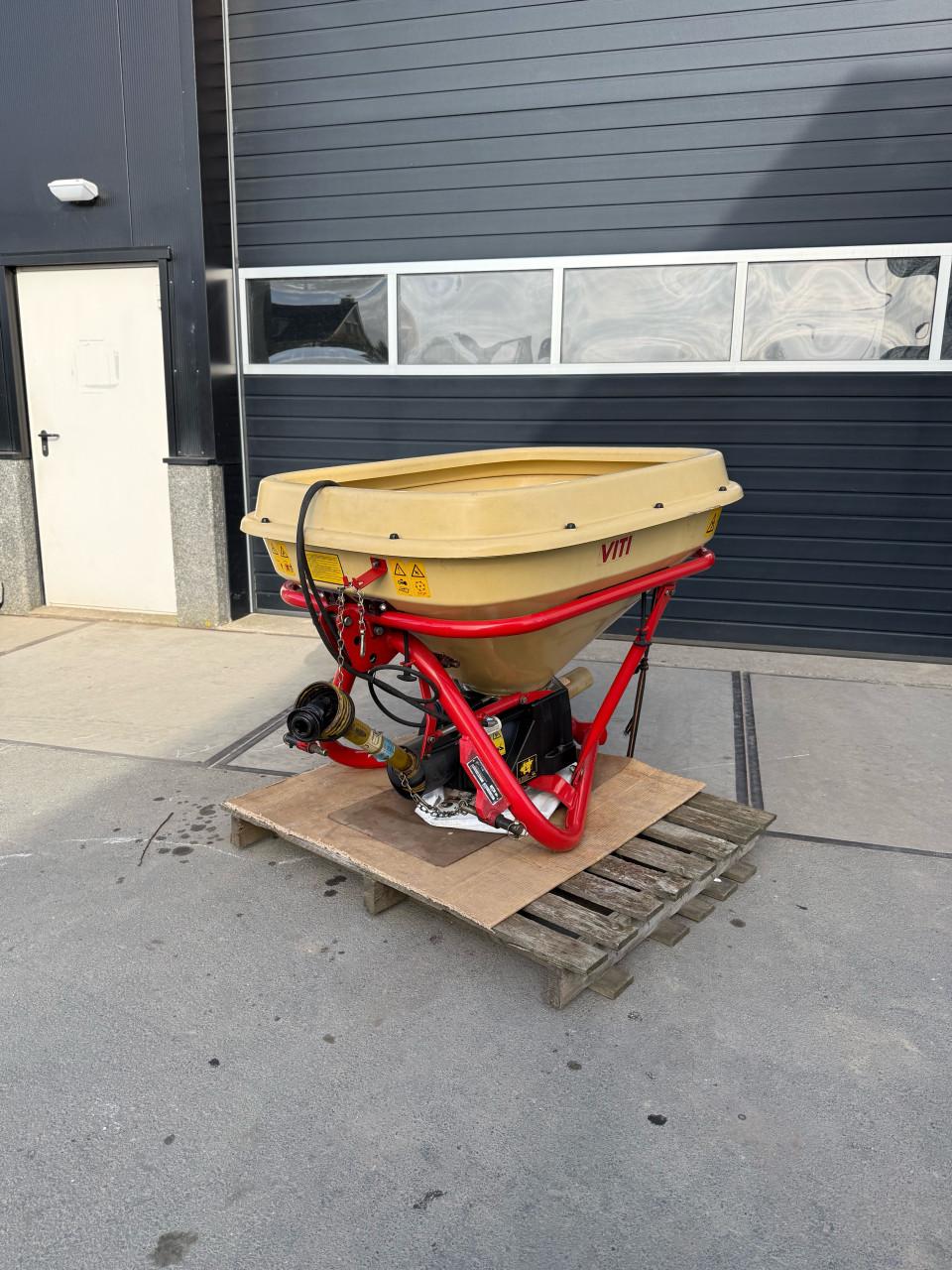 Diverse kunstmeststrooiers op voorraad!