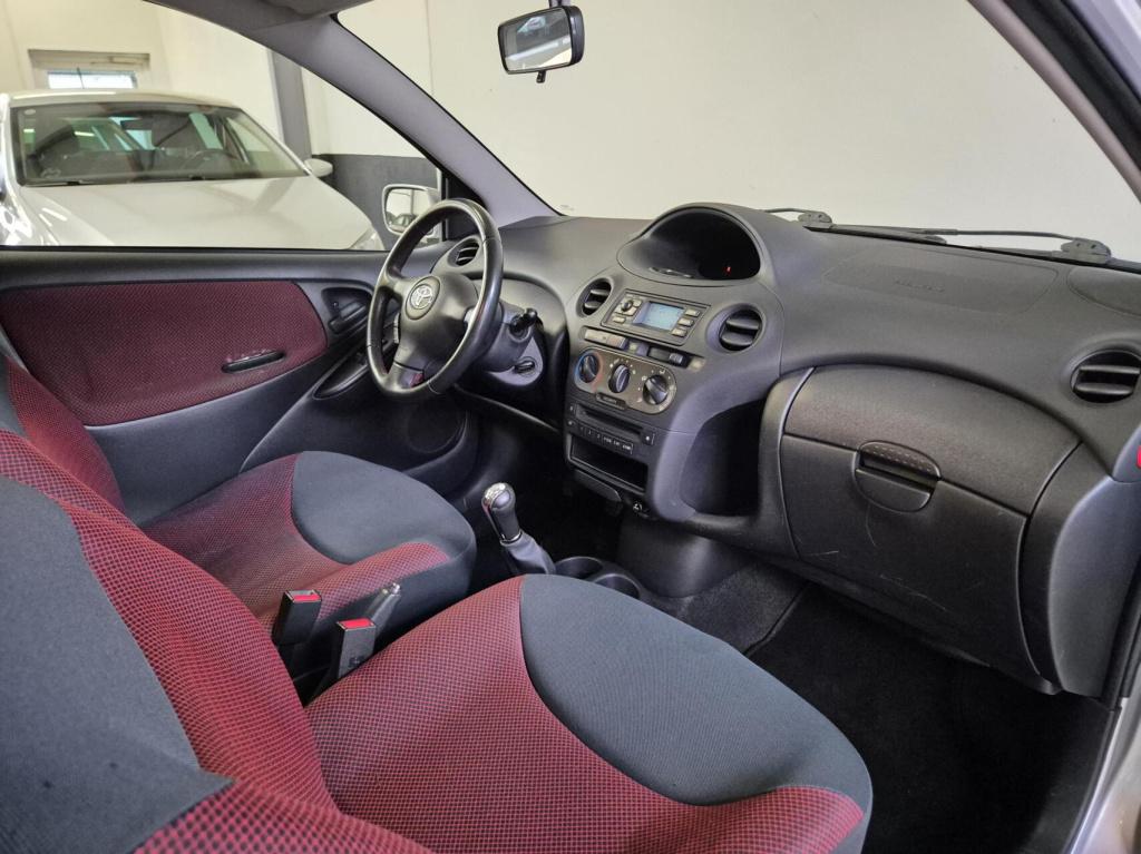 Toyota Yaris 1.3 vvt-i s-line