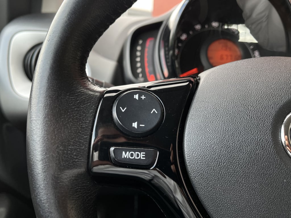 Toyota Aygo 1.0 vvt-i x-fun | airco | radio | bluetooth
