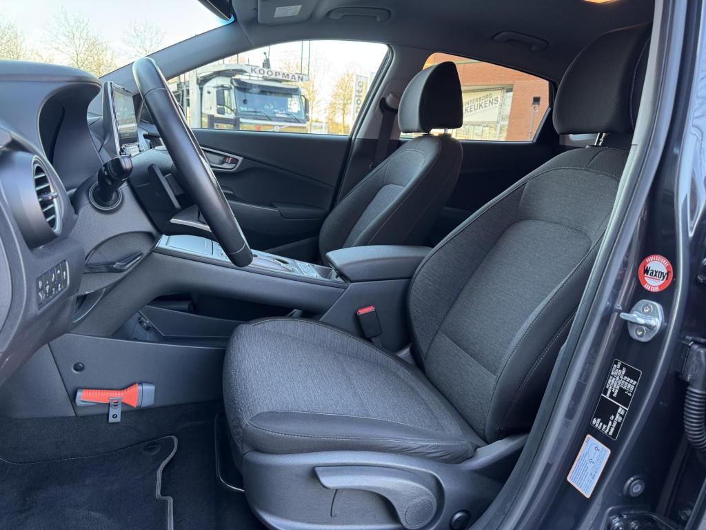 Hyundai Kona ev fashion 64 kwh soh 96%, 3-fase lader