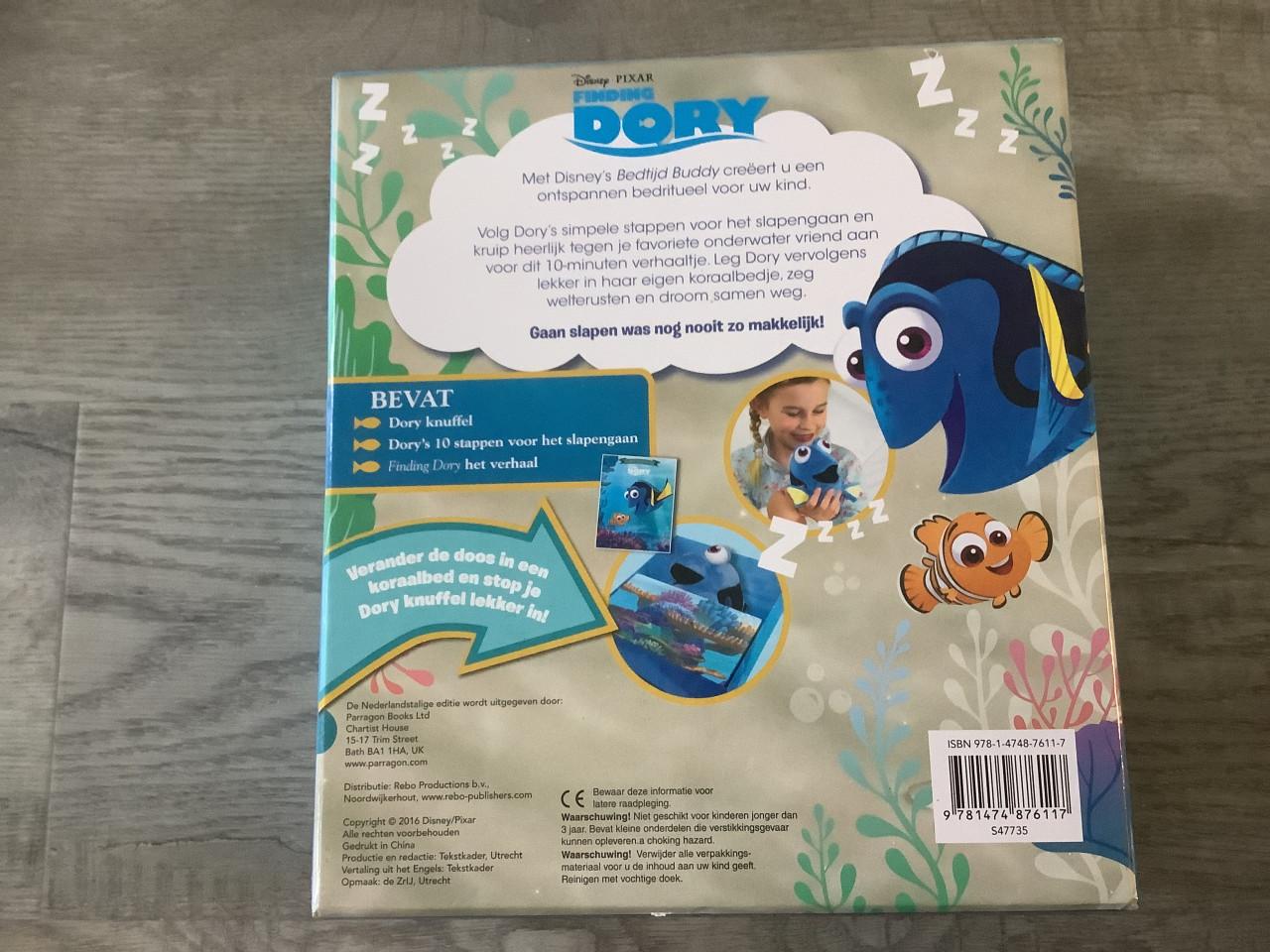 Nieuw in doos - Finding Dory, Boek met Knuffel, leuk te geven als kraamkado