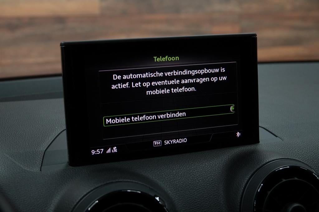 Audi Q2 1.4 tfsi | s-line | pdc | leder |