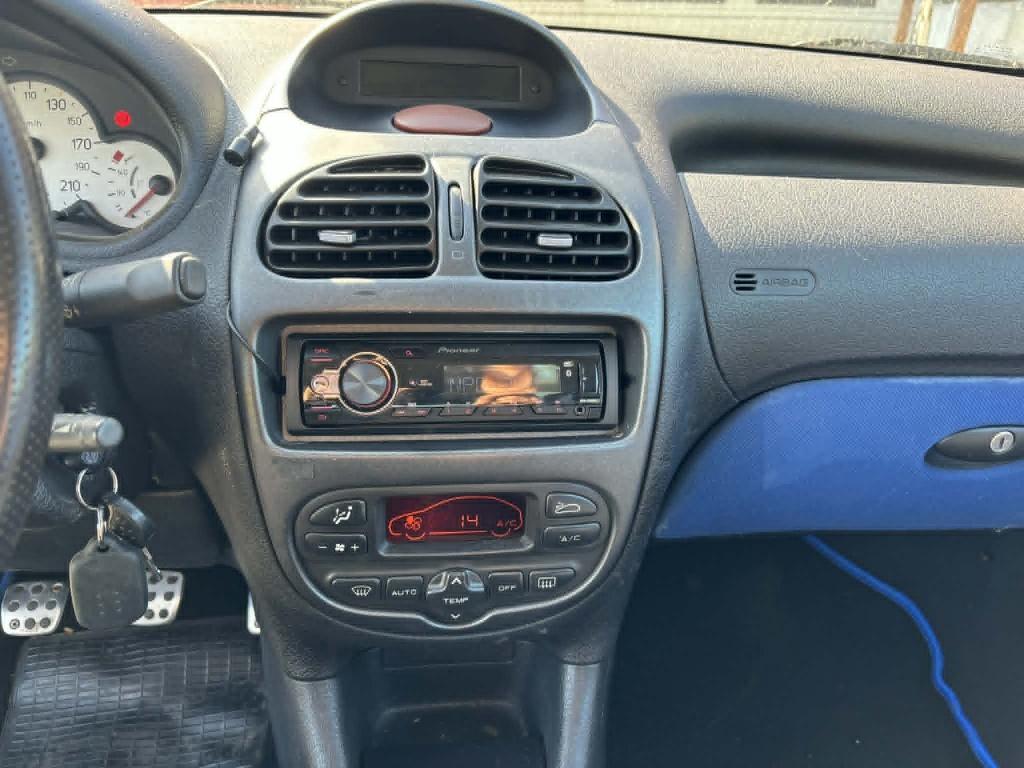 Peugeot 206 cc 2.0-16v