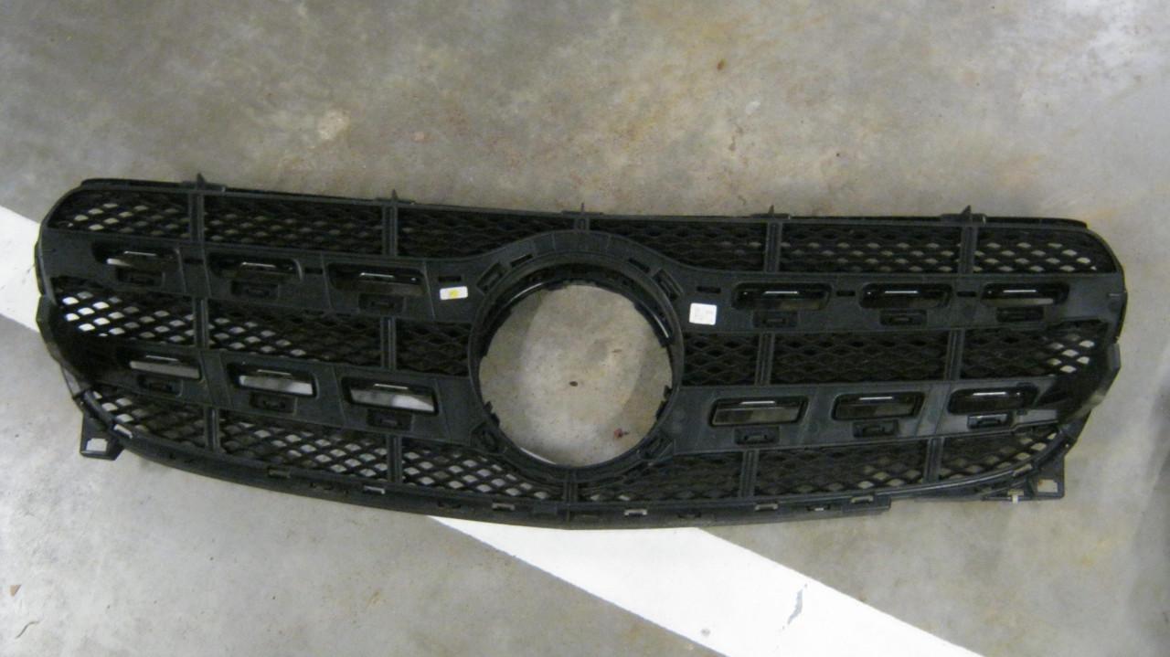 Z.G.A.N 2X GRILL VOOR MERCEDES GLA EN SLK ALLE 2 VOOR 50 EURO