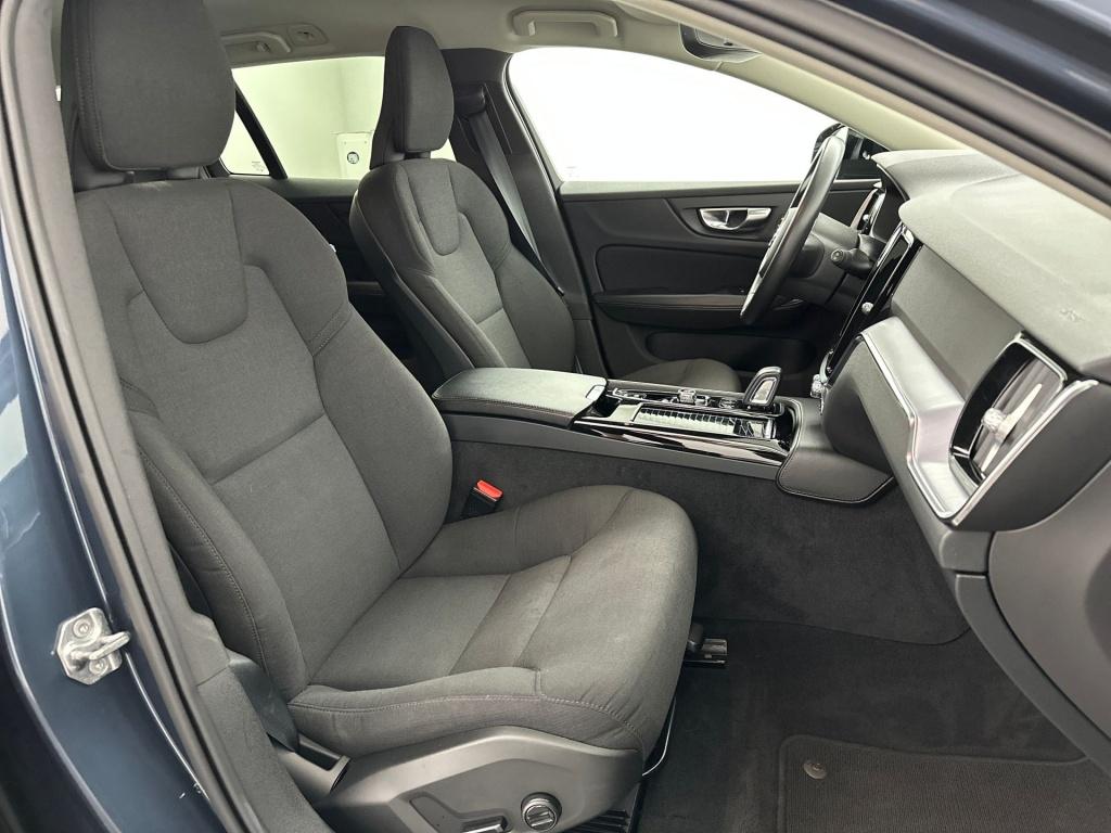 Volvo V60 t6 398pk recharge r-design| camera| trekhaak| stoel+stuur.verw|