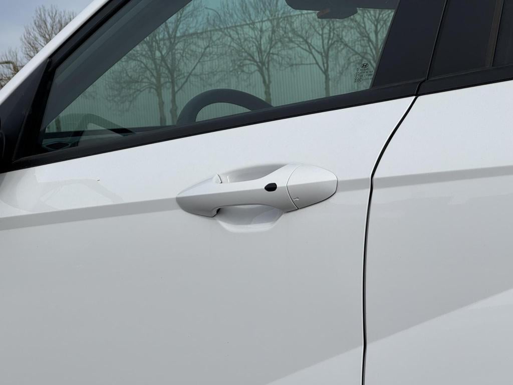 Hyundai Kona electric long range pure edition 64.8 kwh