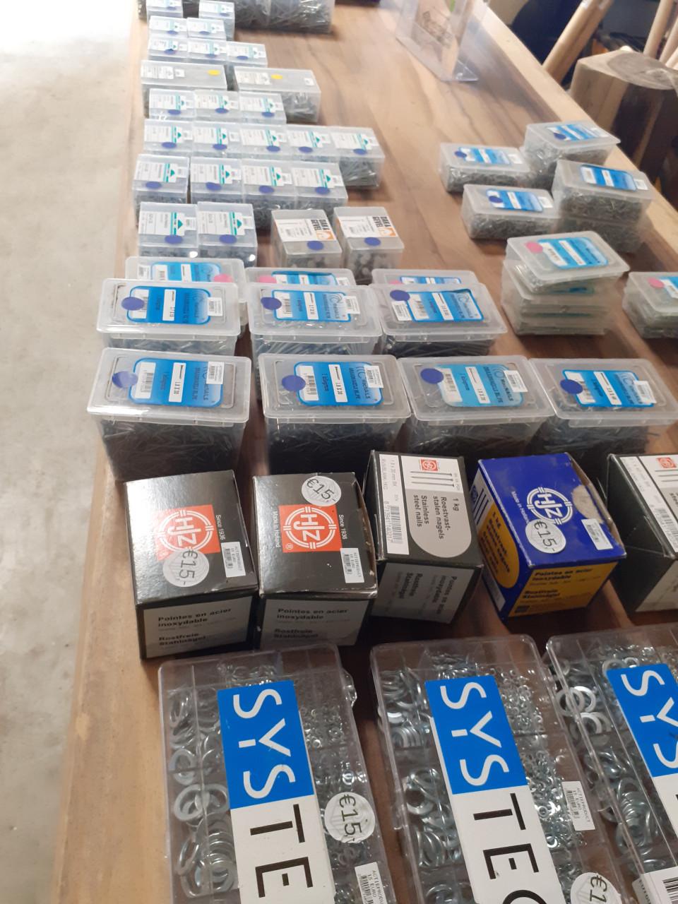 Dynaplus kruiskop schroeven 50 % korting bij hhzb draadnagels van af 1 euro