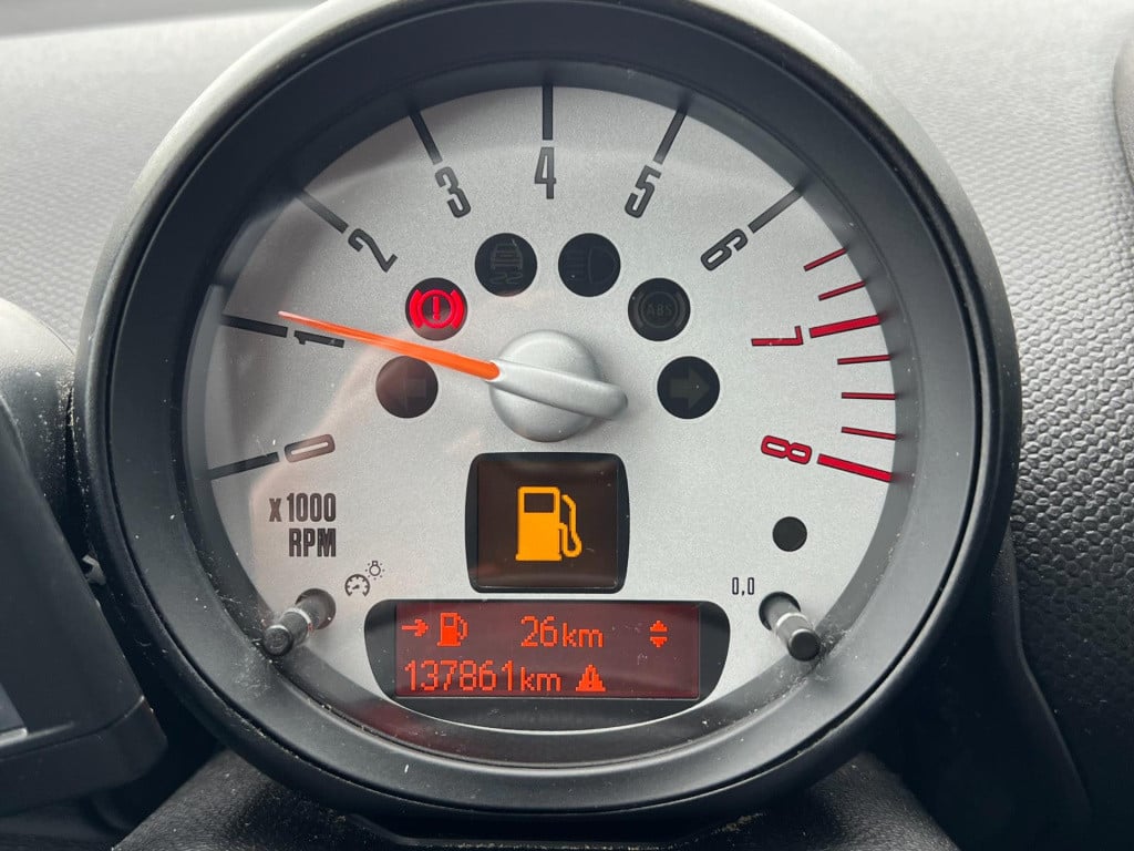 Mini Countryman mini 1.6 cooper pepper colour line black div. extra's