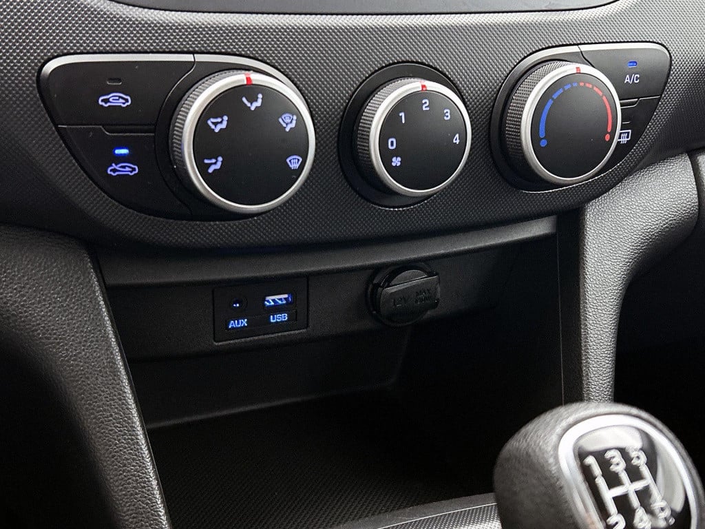 Hyundai I 10 1.0i comfort | lmv | apple carplay | bluetooth | navigatie | l