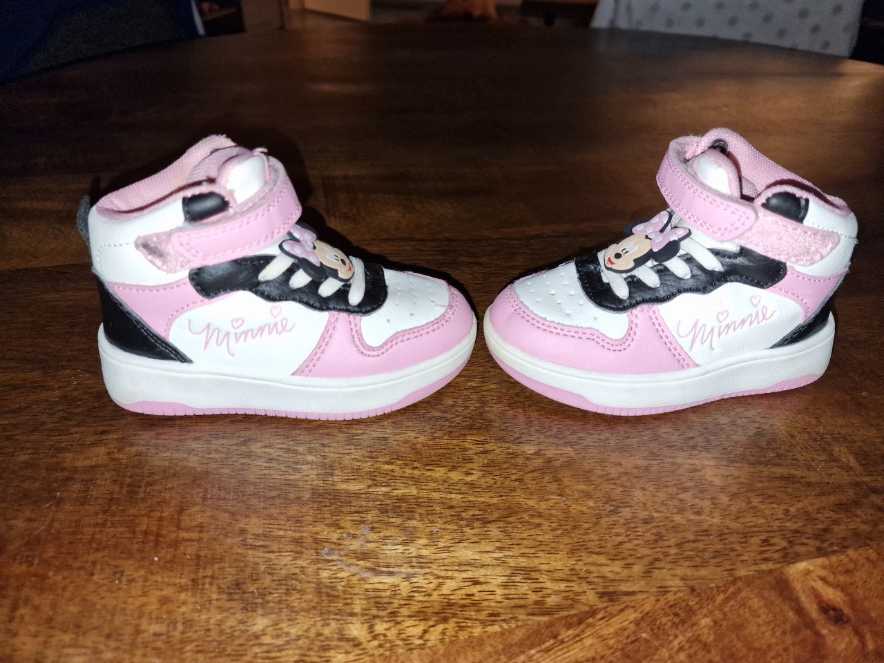Minnie mouse schoentjes maat 20