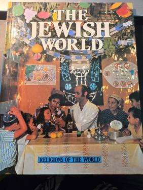 Boek "The Jewish World" geschreven door Douglas Charing, 1983 Engelstalig