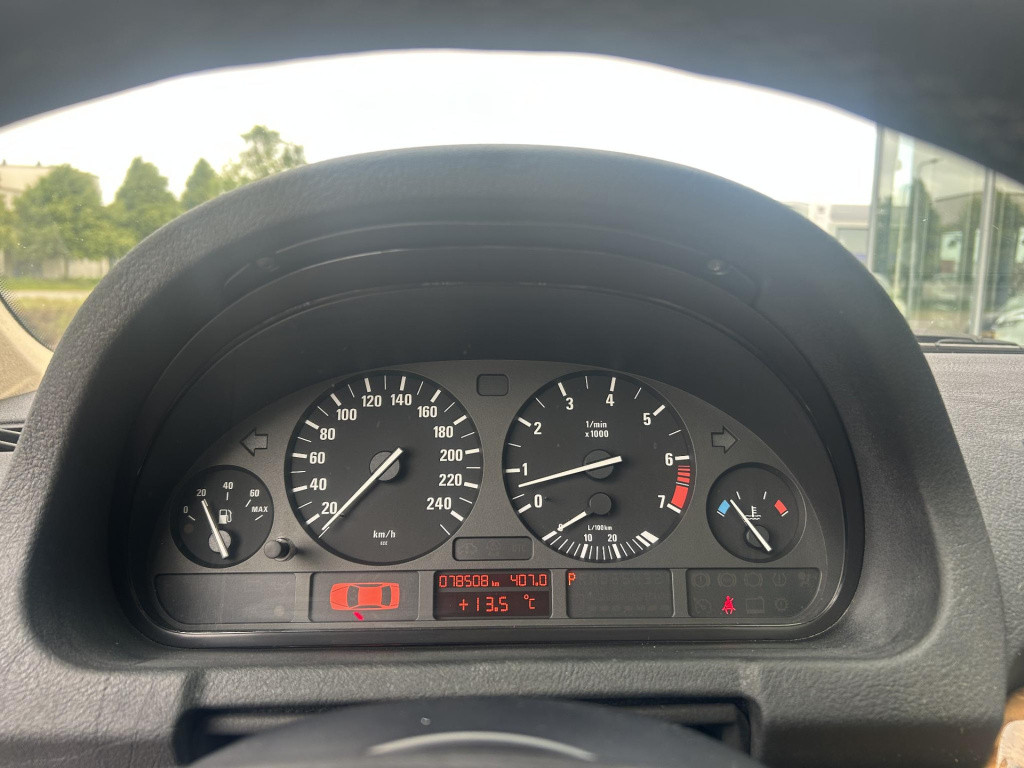 BMW X5 3.0i executive prachtige youngtimer|top staat| uniek lage km stand