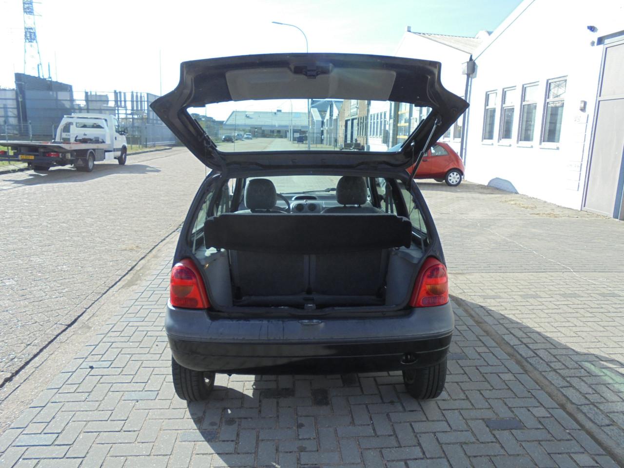 Technisch goed onderhouden Renault Twingo 1.2-16V Emotion nieuwe Apk.