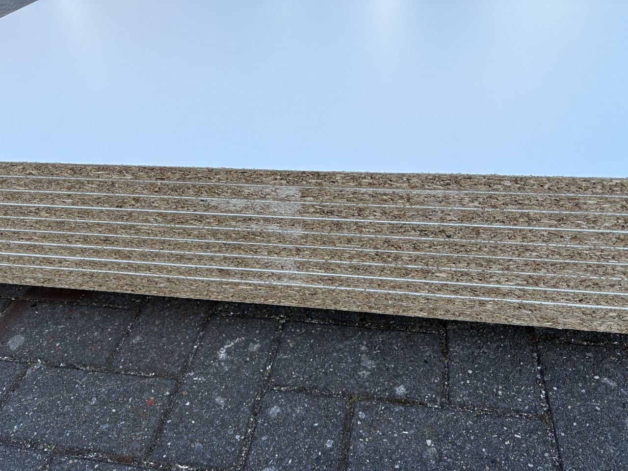 Nieuwe meubelplaten 18mm wit gelamineerd 125x250