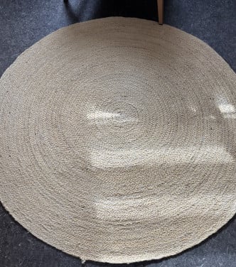 Vloerkleed - rond - jute - €10