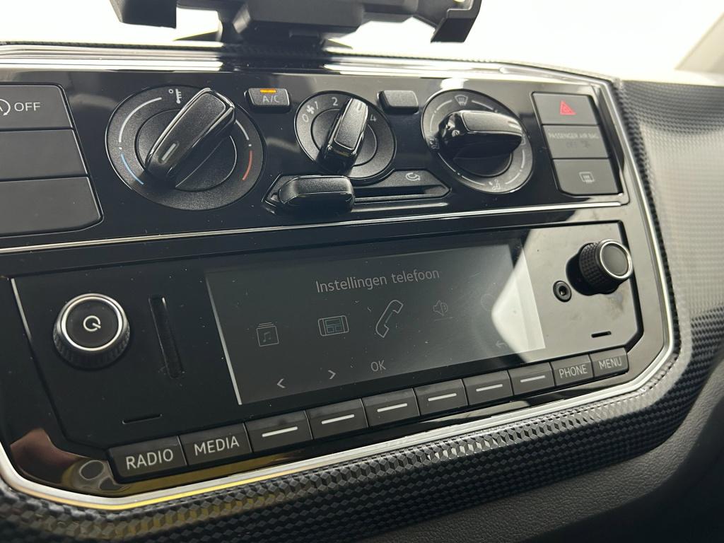 Volkswagen UP! occasion 1.0 bmt move up! | zwart | tweedehands volkswagen u