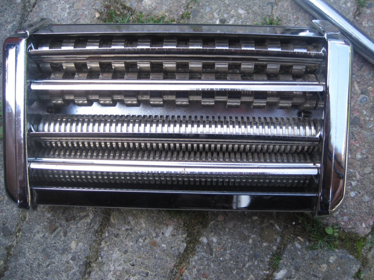 Pasta-machine