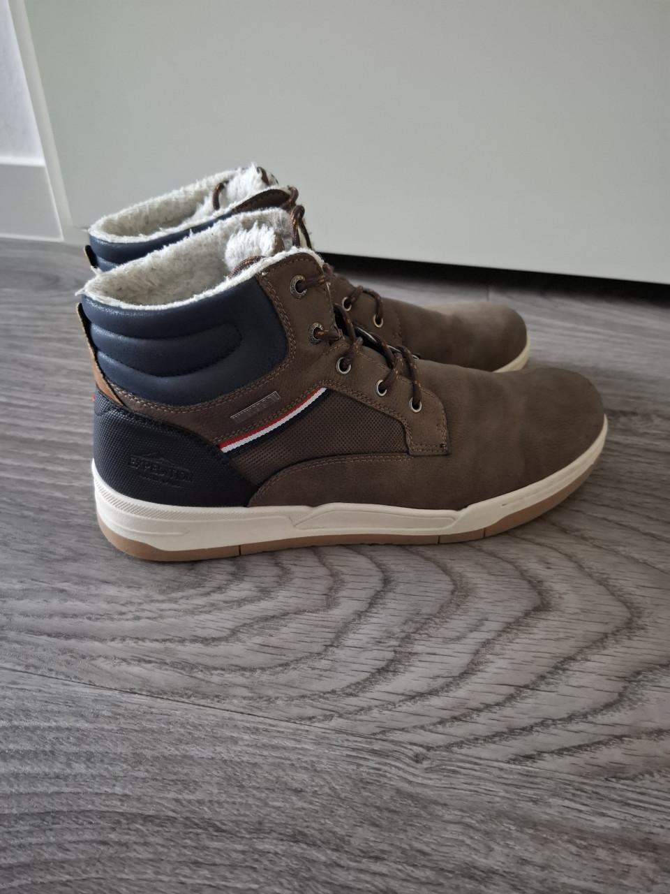 Hoge schoenen maat 44