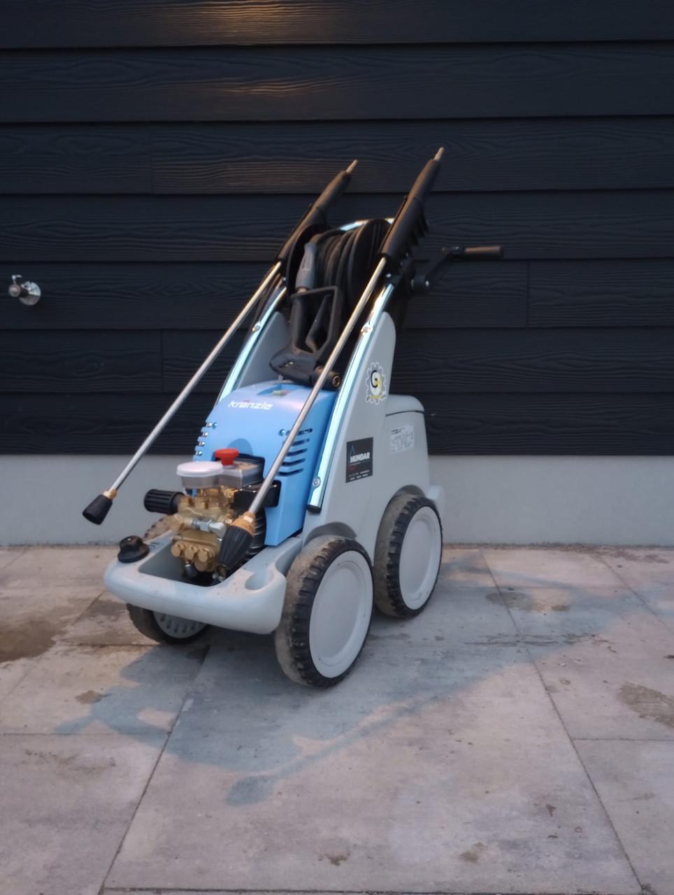 Steiger op aanhanger Te Huur