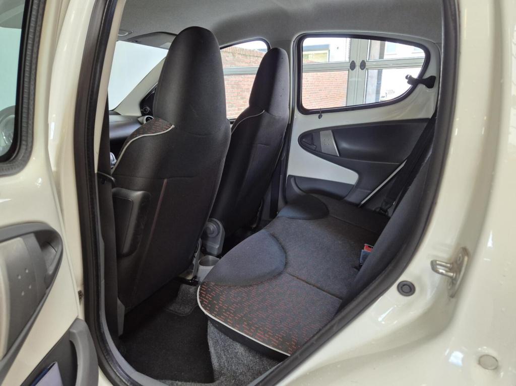 Peugeot 107 1.0-12v xr origineel nl / 5-deurs / airco