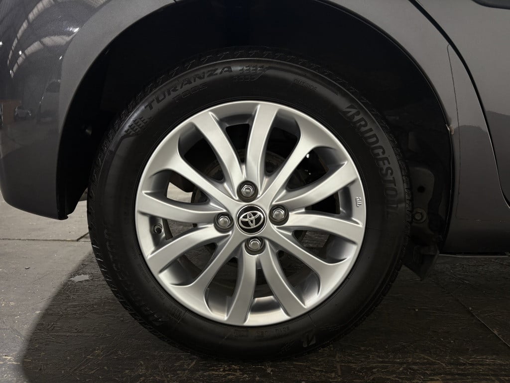 Toyota Yaris 1.3 vvt-i style